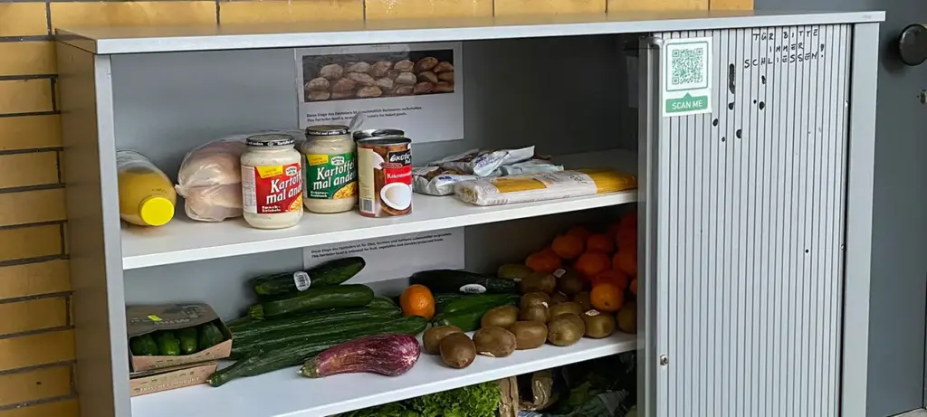 bild von einem Lebensmittelschrank